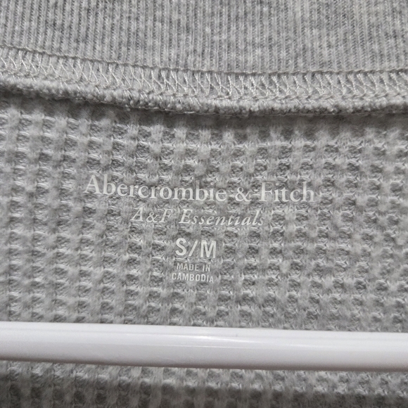 Long-Sleeve Oversized Waffle Tee S/M Essentials - Picture 3 of 4